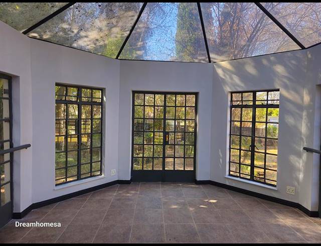 5 BEDROOM PROPERTY TO RENT IN HOUGHTON ESTATE